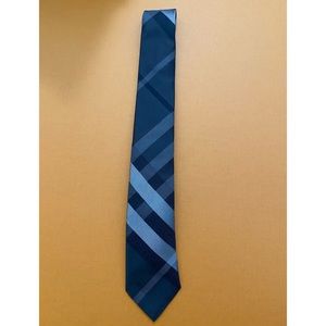 Burberry Classic Silk Tie - Black-Grey-Silver